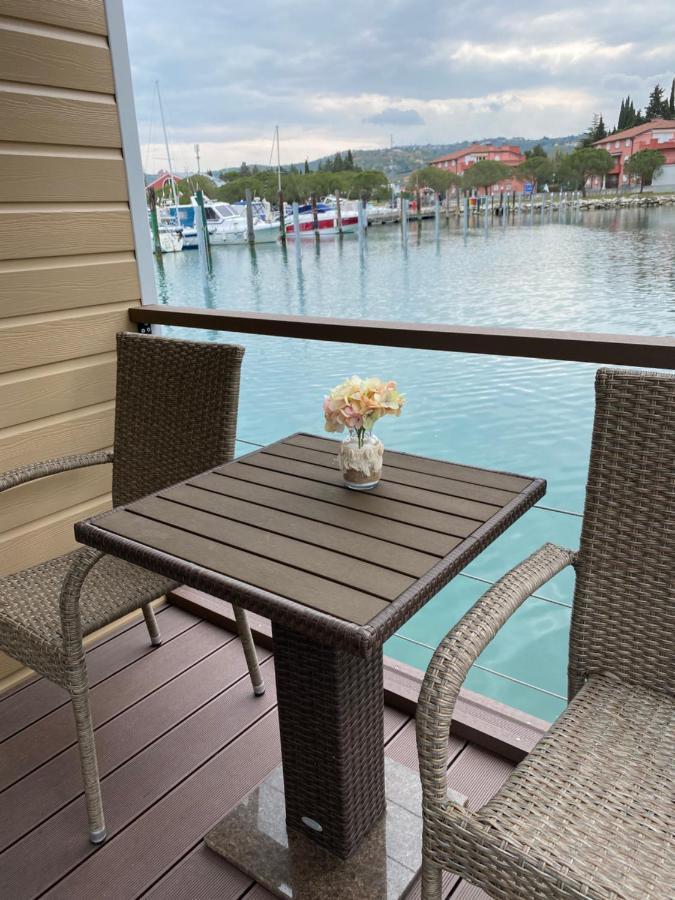 Вилла Floating House Blue Moon Порторож Экстерьер фото