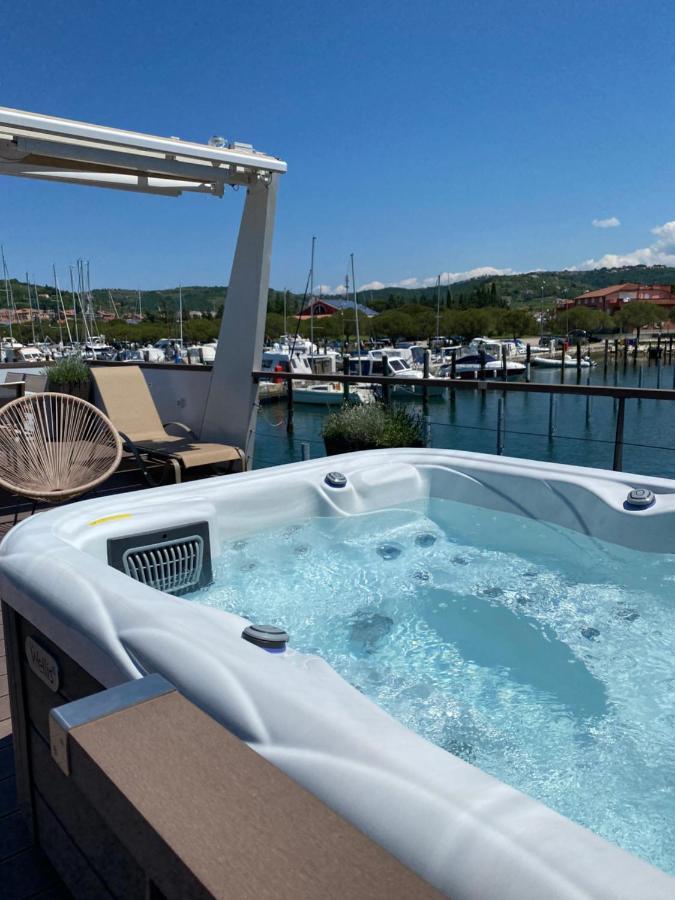 Вилла Floating House Blue Moon Порторож Экстерьер фото